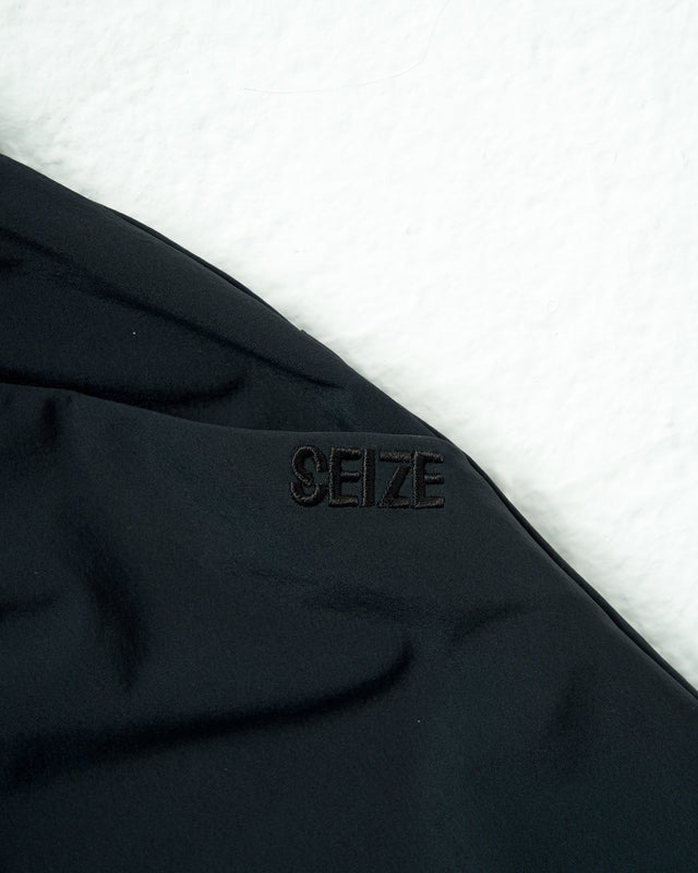 SEIZE - TECH ONE TUCK FROZEN SHORTS - NOIR