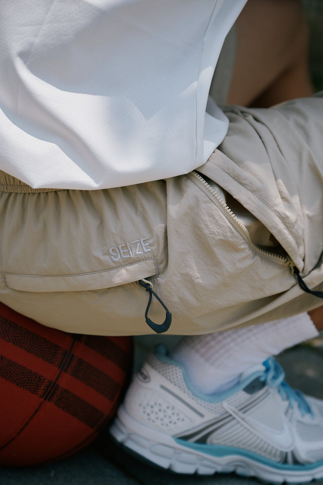 SEIZE - TECH SUN PROTECTION LIGHT SHORTS - PEARL KHAKI