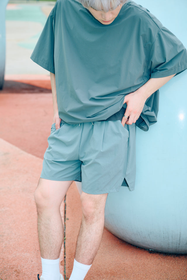 SEIZE - TECH ONE TUCK FROZEN DWR SHORTS - STEEL GREY