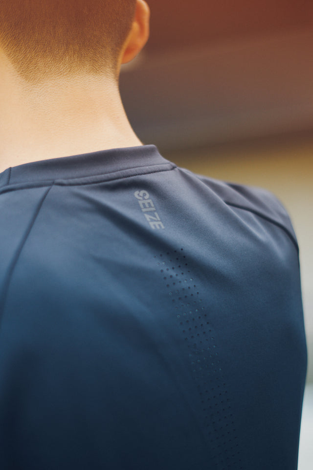 SEIZE - TECH ADV VERSATILITY TEE - MATTE BLACK