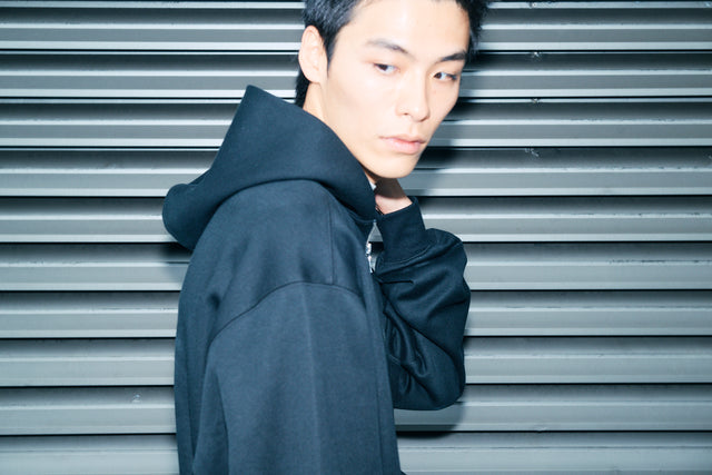 SEIZE - ANTISTATIC HALF ZIP OVERSIZED HOODIE - VOID BLACK