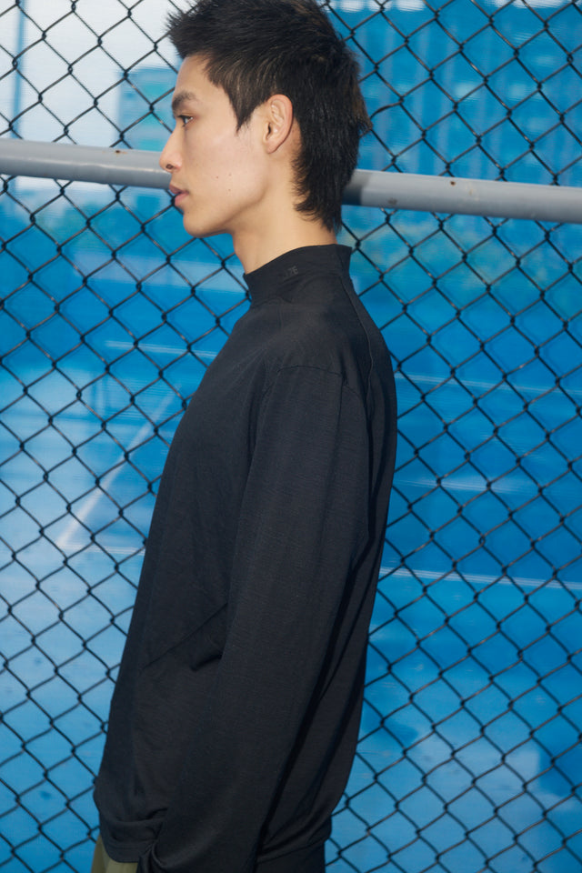 SEIZE - MERINO WOOL MOCK NECK - INK