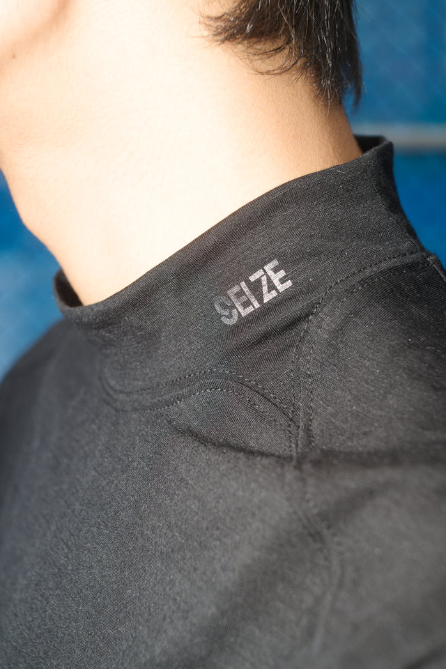 SEIZE - MERINO WOOL MOCK NECK - INK