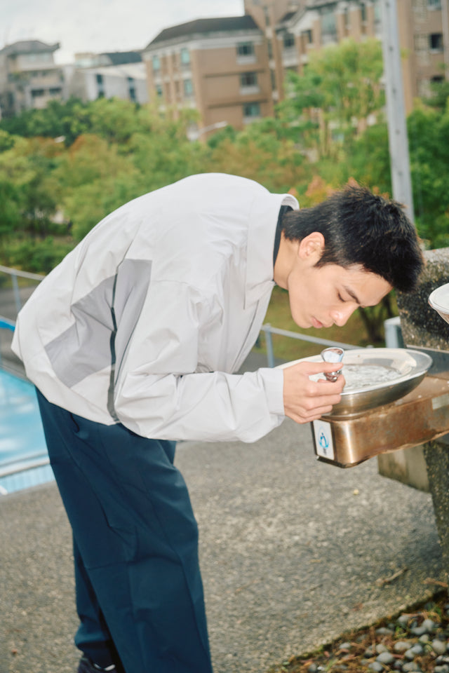 SEIZE - HYBRID PRIMEFLEX™ SHELL JACKET - FAIR-FACED CONCRETE